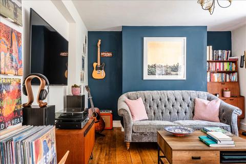 61a Tudor Road, London, E9 7SN