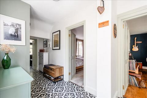 61a Tudor Road, London, E9 7SN