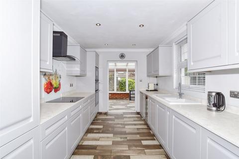 3 bedroom detached house for sale, Lucks Hill, West Malling, Kent