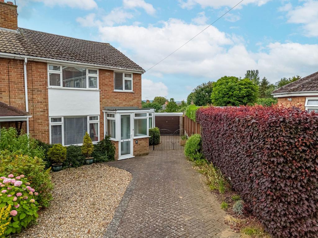 Arden Close, Market Harborough LE16 2 bed semidetached house for sale