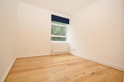 2 bedroom apartment to rent, Moss Lane, Pinner, HA5 3AP