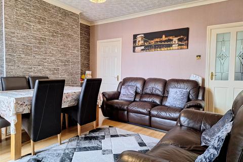 3 bedroom terraced house for sale, Hollinhall Street, Clarksfield, Oldham, OL4