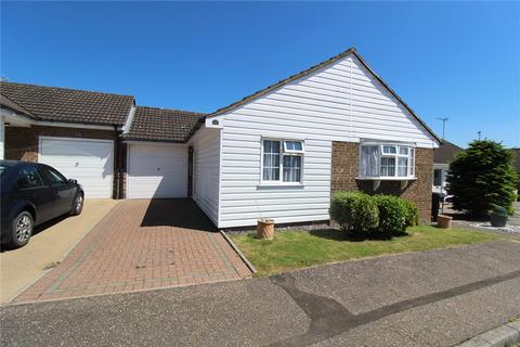 2 bedroom bungalow for sale, Highcliff Crescent, Rochford, Essex, SS4