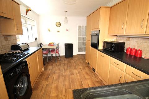 2 bedroom bungalow for sale, Highcliff Crescent, Rochford, Essex, SS4