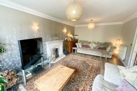 8 Bentley Close, Stone, ST15 8ZW