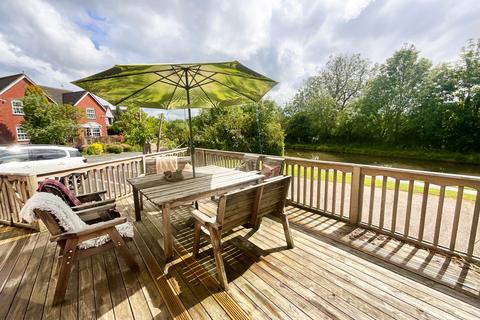 8 Bentley Close, Stone, ST15 8ZW