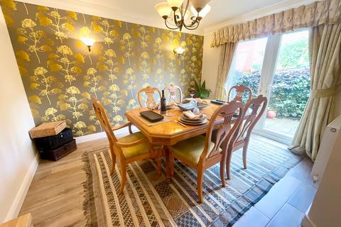 8 Bentley Close, Stone, ST15 8ZW