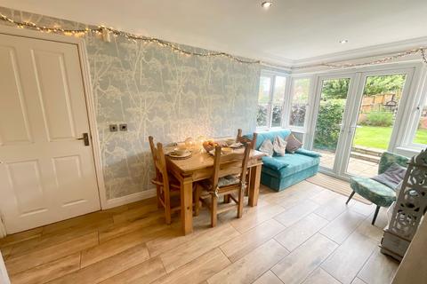 8 Bentley Close, Stone, ST15 8ZW