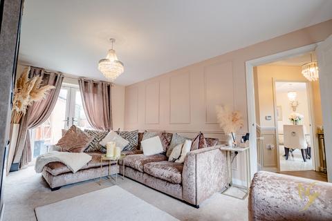 57 Deane Drive, Whittington, Worcester, WR5 2SR