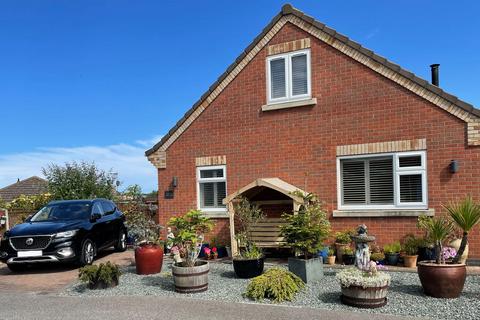 3 bedroom detached bungalow for sale, Sidney Close, Skegness PE24