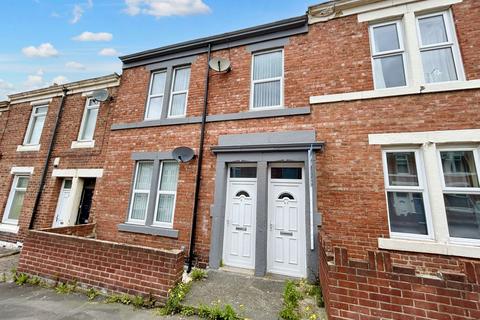 2 bedroom flat for sale, Chandos Street, Gateshead, Tyne and Wear, NE8 4AB