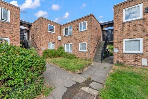 1 bedroom maisonette for sale, Whitley Close, Stanwell, Staines-upon-Thames, TW19