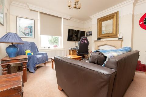 6 Milton Place, Gravesend, DA12 2BT