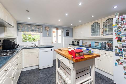 6 Milton Place, Gravesend, DA12 2BT