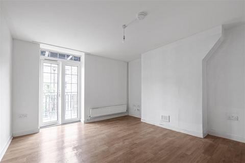 2 bedroom flat for sale, Tilson Gardens, SW2