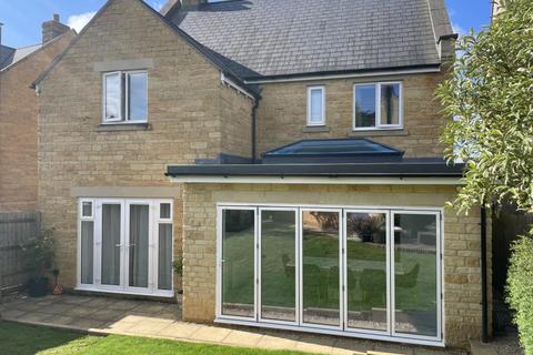 4 bedroom detached house for sale, Chipping Norton,  Oxfordshire,  OX7