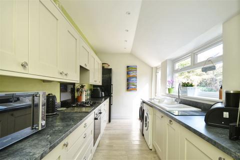 4 bedroom semi-detached house for sale, Beach Road West, Bristol BS20