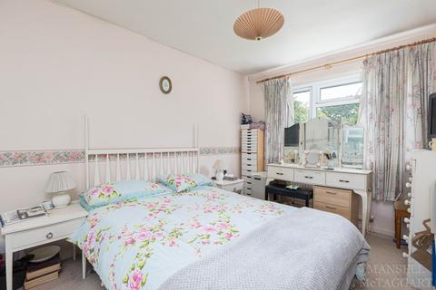 6 Cavalier Way, East Grinstead, RH19 4SE