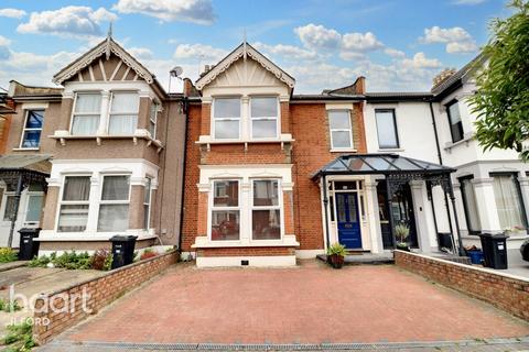 4 bedroom terraced house for sale, Stanhope Gardens, Ilford