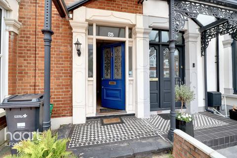 4 bedroom terraced house for sale, Stanhope Gardens, Ilford