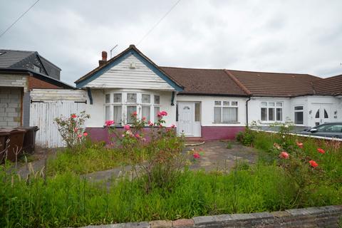 2 bedroom semi-detached bungalow for sale, Jersey Avenue, Stanmore, HA7