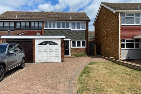 3 bedroom end of terrace house for sale, Tangmere Crescent, Hornchurch, Essex