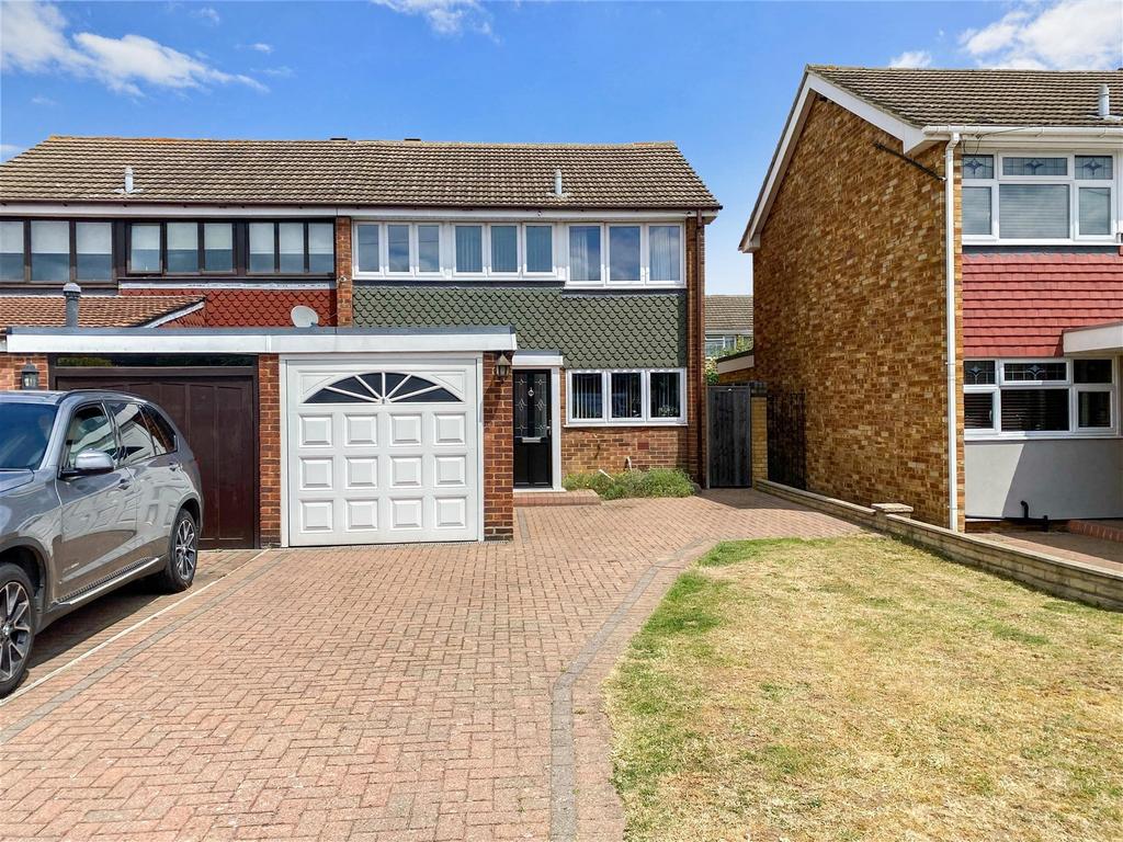 Tangmere Crescent, Hornchurch, Essex 3 bed end of terrace house for