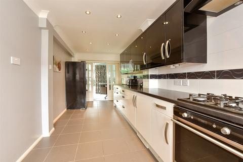 22 Tangmere Crescent, Hornchurch, RM12 5PL