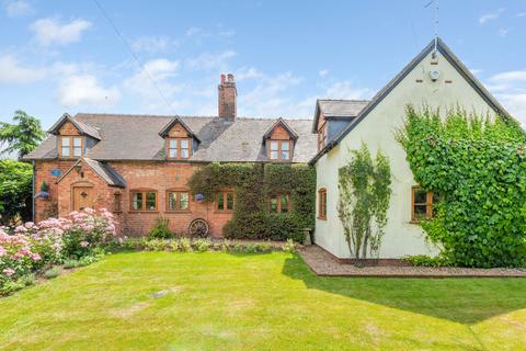 4 bedroom detached house for sale, Pirton, Worcestershire, WR8 9EJ