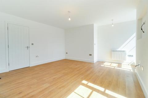 2 bedroom flat to rent, Chapel Street, Rodley, Leeds, West Yorkshire, UK, LS13
