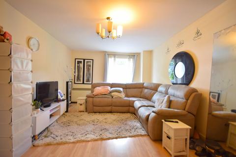 1 bedroom flat for sale, Station Approach, Epsom KT19