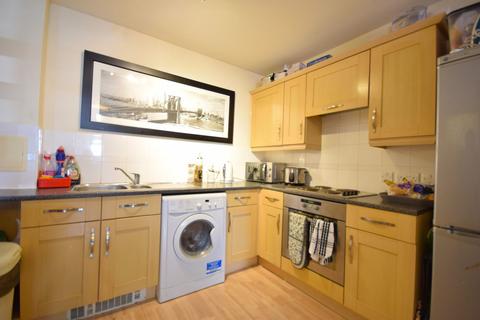 1 bedroom flat for sale, Station Approach, Epsom KT19