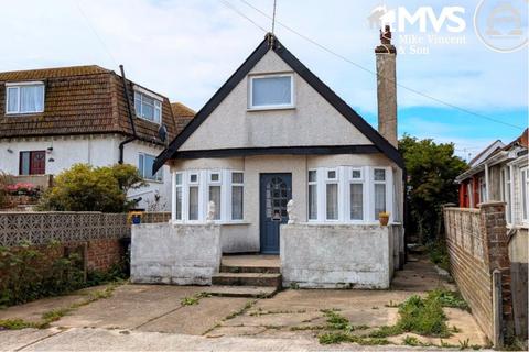 3 bedroom chalet for sale, Sea Pink Way, Jaywick, Clacton-on-Sea