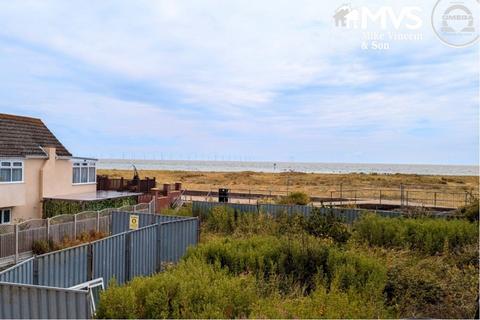 3 bedroom chalet for sale, Sea Pink Way, Jaywick, Clacton-on-Sea