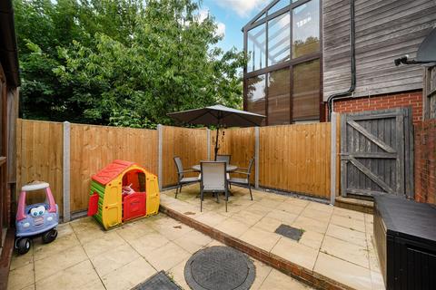 78 Foxdown, Overton, Basingstoke, RG25 3JQ