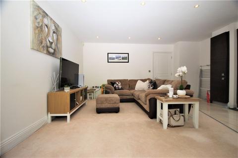 2 bedroom maisonette to rent, Bagshot Road, Ascot, Berkshire, SL5