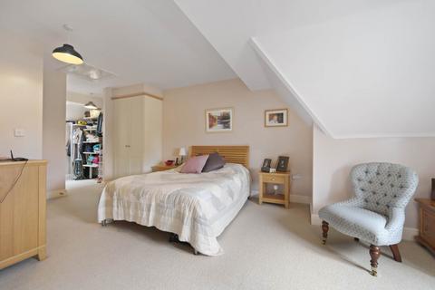 4 bedroom end of terrace house for sale, Croftdown Court, Malvern