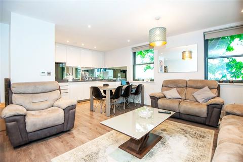 3 bedroom apartment for sale, Spring Grove, London, W4