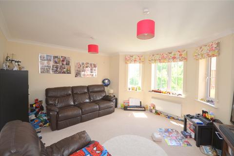 4 bedroom semi-detached house for sale, Spring Place Gardens, Mirfield, West Yorkshire, WF14