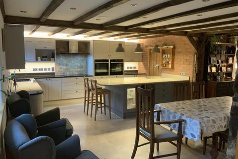 5 bedroom barn conversion to rent, Langridge Farm, Atherington, EX37 9HP