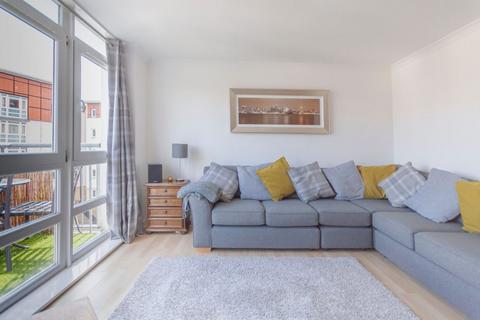 1 bedroom flat to rent, 0652L – Allanfield Place, Edinburgh, EH7 5AG