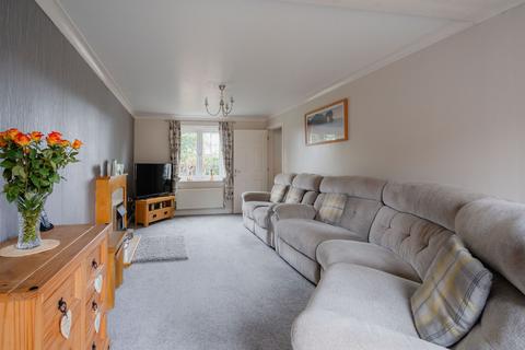 4 bedroom end of terrace house for sale, Dulings Meadow, Copplestone, EX17