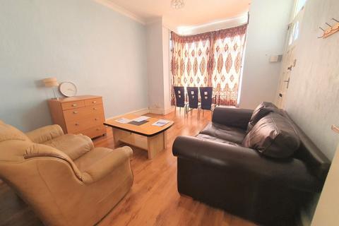 1 bedroom flat to rent, Mayfair Avenue, Ilford