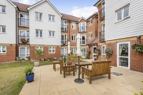 2 bedroom apartment for sale, Penlee Close, Edenbridge, Kent