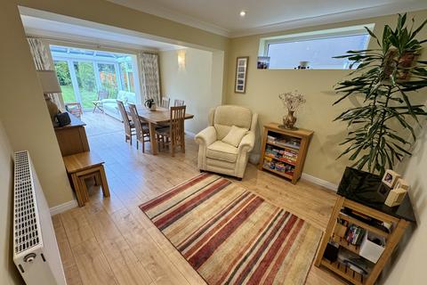 42 Central Drive, Penwortham, Preston, PR1 0NL