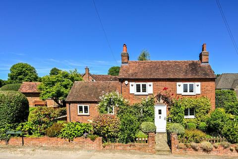 4 bedroom detached house for sale, Popes Lane, Cookham Dean, Maidenhead, SL6