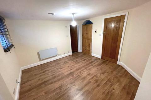 1 bedroom flat to rent, Leavesden Road, Watford WD24