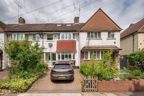 4 bedroom terraced house for sale, Chaucer Close, Arnos Grove, London, N11