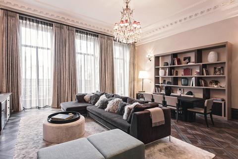 3 bedroom apartment for sale, Cadogan Square, London SW1X