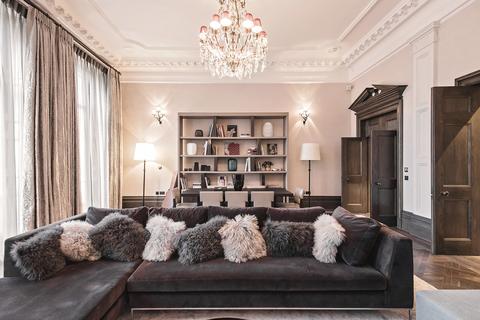 3 bedroom apartment for sale, Cadogan Square, London SW1X